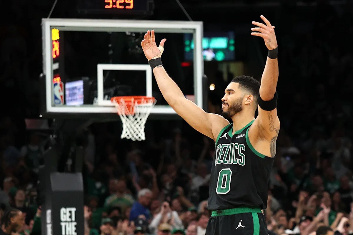 Jayson Tatum regresa: la estrella de los Celtics debutará en la temporada 2025/26 después de una lesión en el tendón de Aquiles