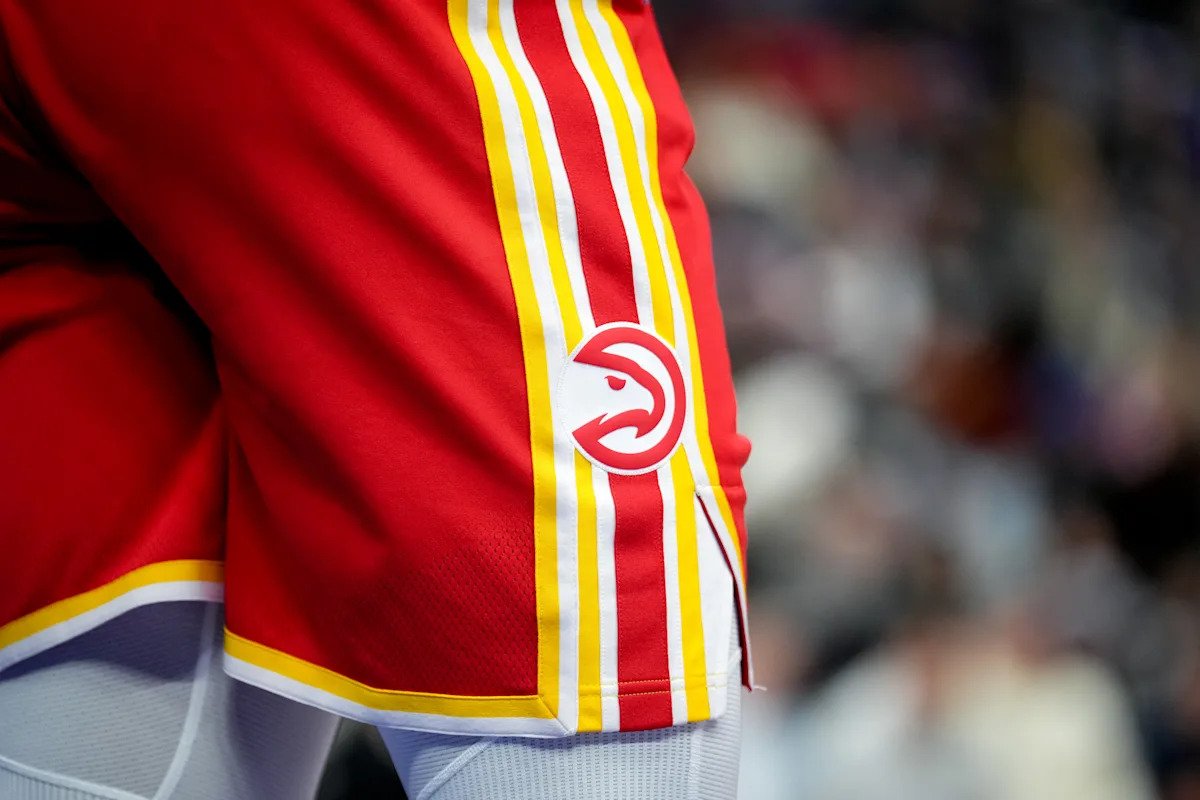 Conociendo a Atlanta, la promoción de los Hawks con un club de striptease tenía sentido