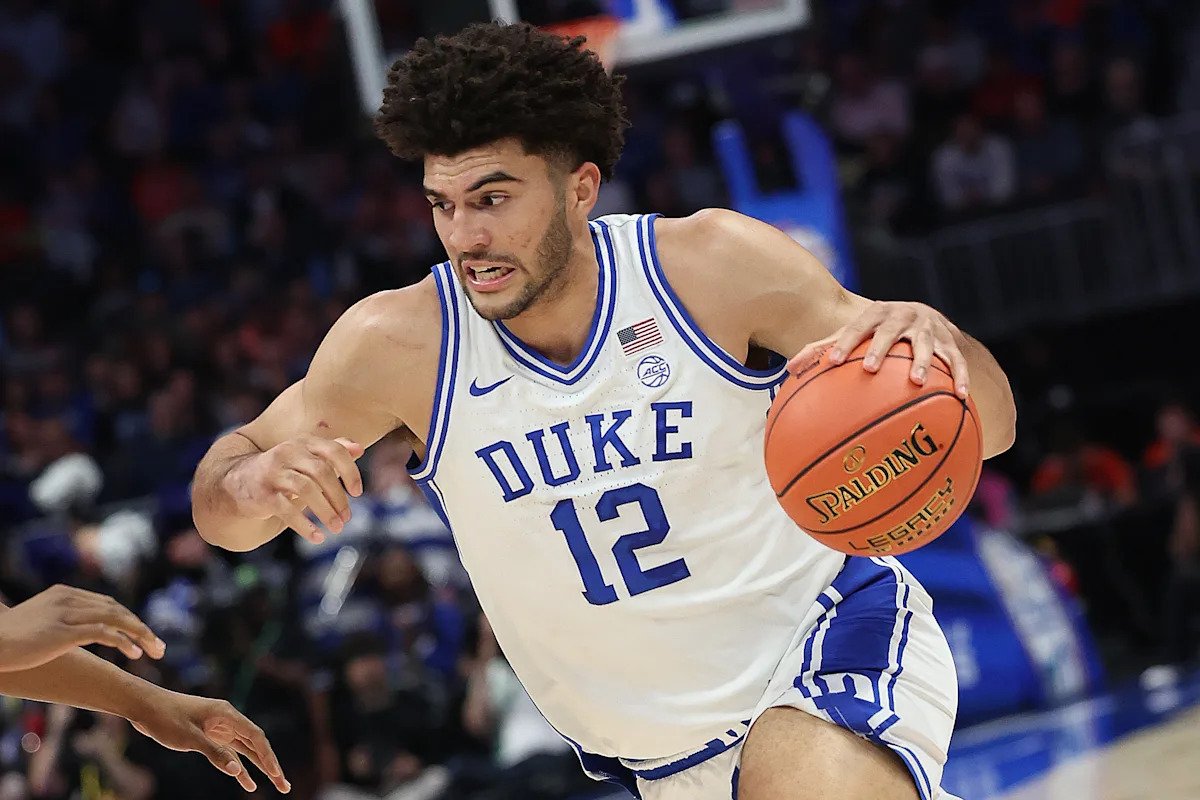 AJ Dybantsa, Cameron Boozer y Darius Acuff Jr. encabezan el primer equipo All-America