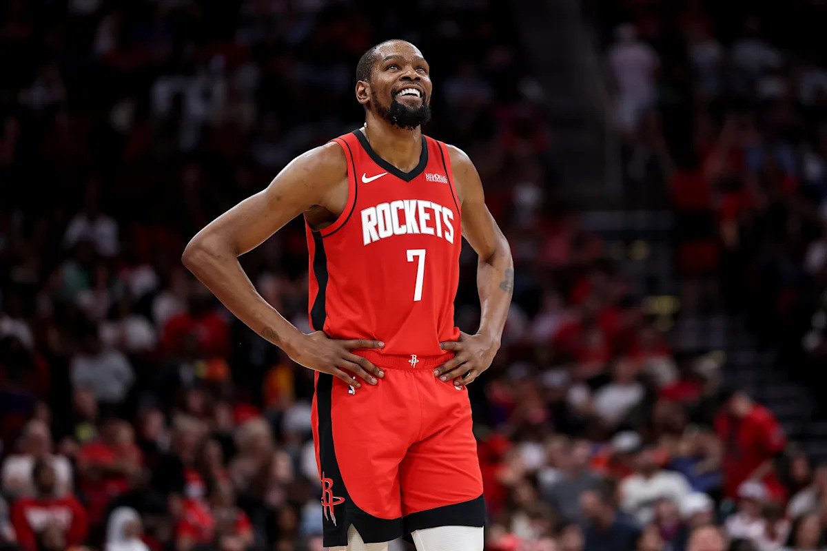 Kevin Durant supera a Michael Jordan en el quinto lugar en la lista de anotadores de todos los tiempos de la NBA