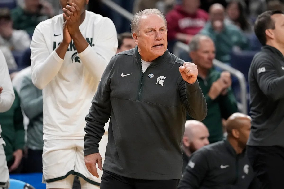 Todas las rondas del torneo masculino de la NCAA fracasan después de que Michigan State supera a Louisville para llegar al Sweet 16, Texas derrota a Gonzaga