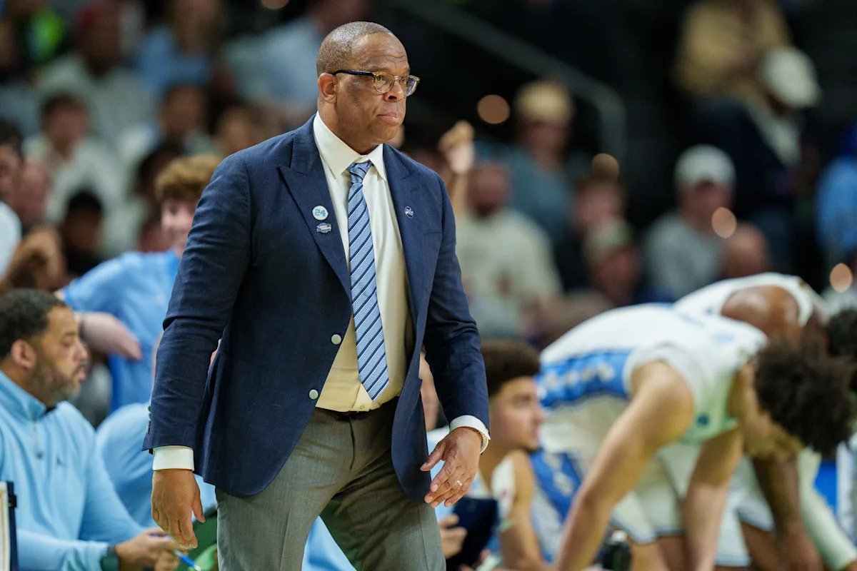 Es poco probable que Hubert Davis regrese a la UNC, las conversaciones probablemente se intensificarán después del partido femenino del domingo: informe