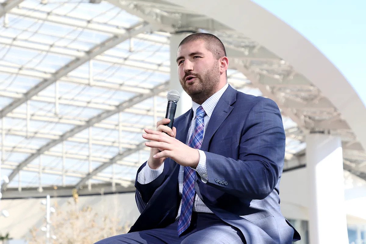 Espere que la experiencia de juego de JC Tretter dé forma al enfoque de la NFLPA hacia una temporada de 18 juegos, las negociaciones del convenio colectivo y más.