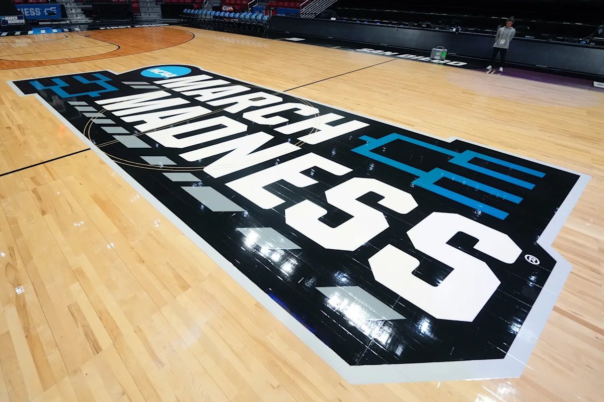 Resultados y puntuaciones en vivo de March Madness: ¿Qué equipo ganó y cubrió todos los juegos de Elite 8?