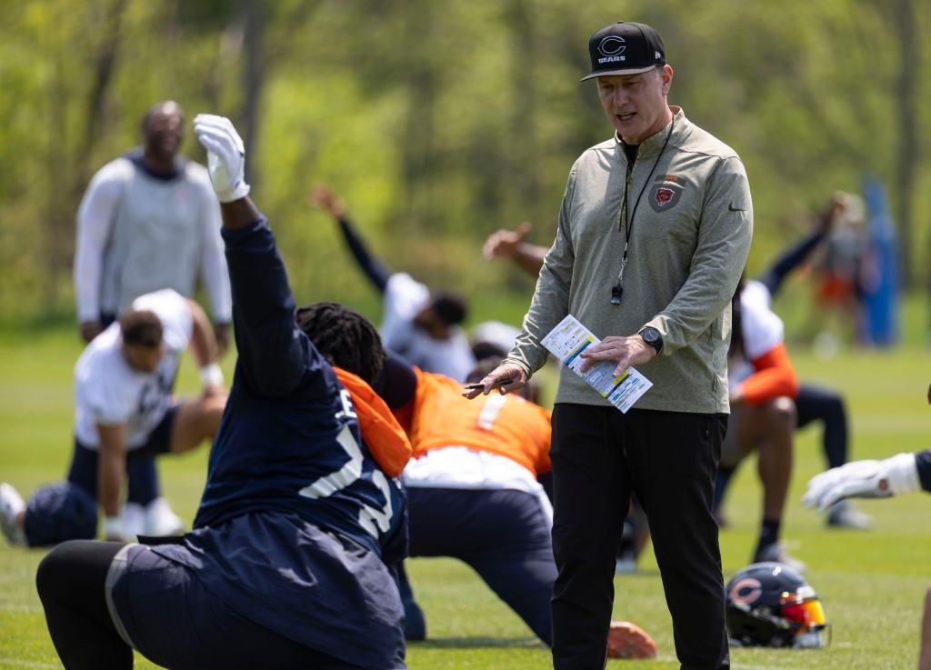 Los 49ers firman a Matt Eberflus para reemplazar a Gus Bradley en el personal defensivo