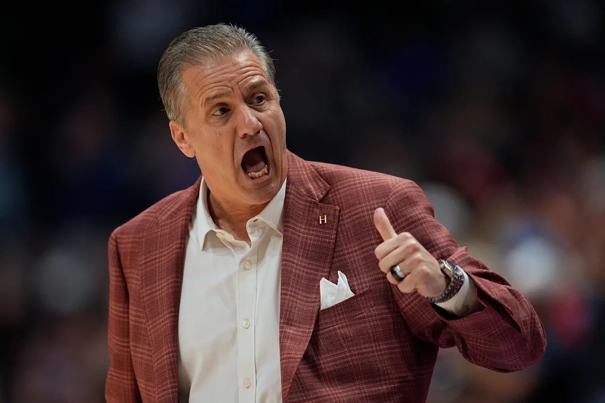 El complicado divorcio de John Calipari en Kentucky será revisado si Arkansas llega al torneo, pero fue la decisión correcta