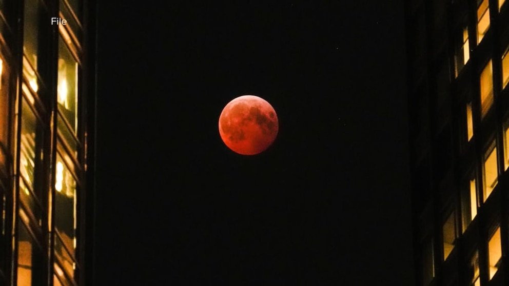 MIRA: La luna llena de marzo trae consigo un eclipse lunar total