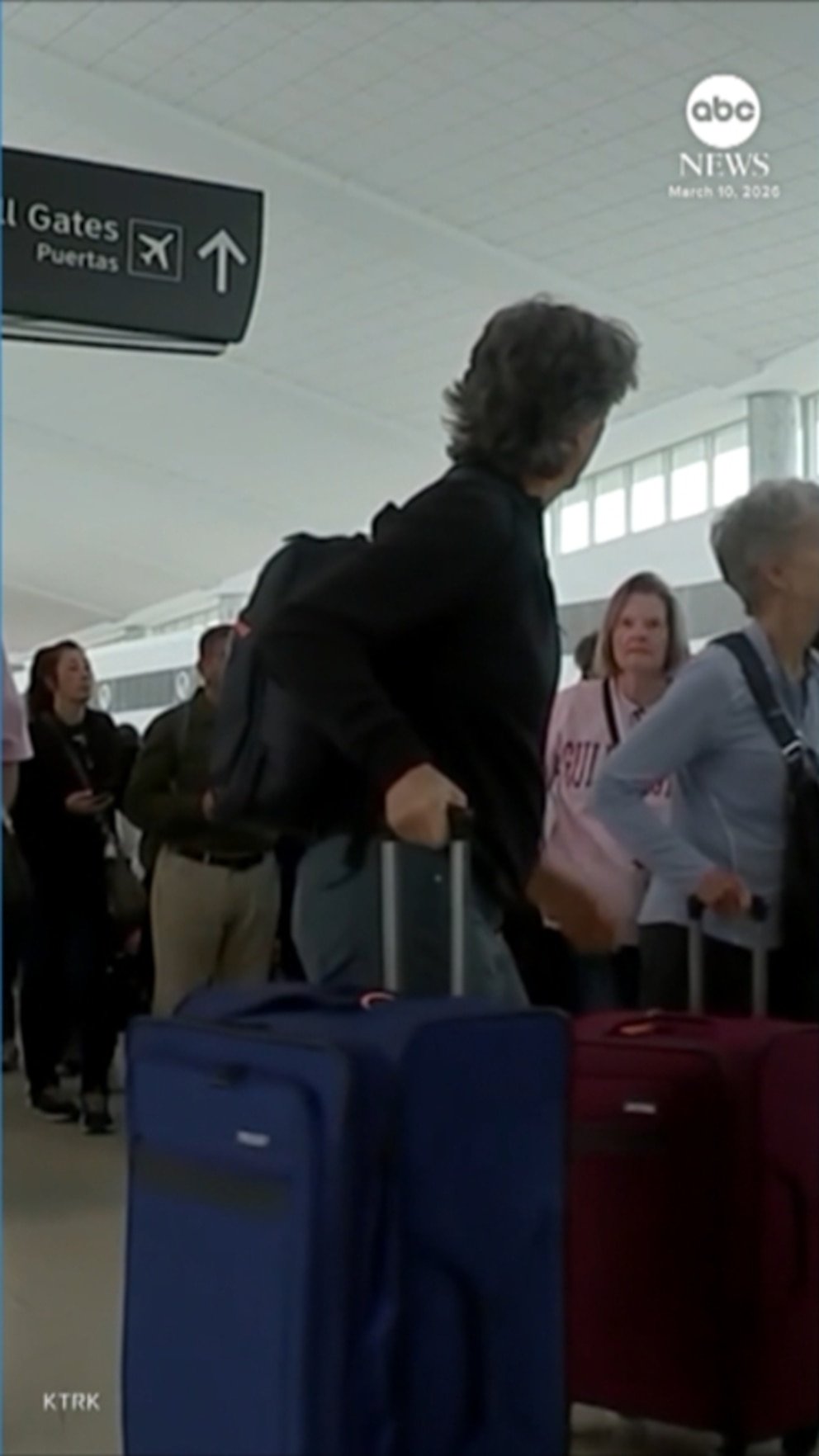 Video Largas filas de seguridad en medio de la escasez de personal de la TSA y el cierre parcial del gobierno