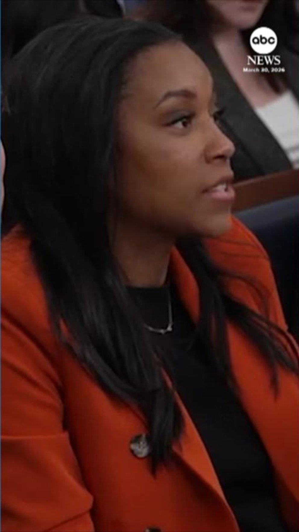 MIRAR: Rachel Scott de ABC News insta a la Casa Blanca a negociar con Irán