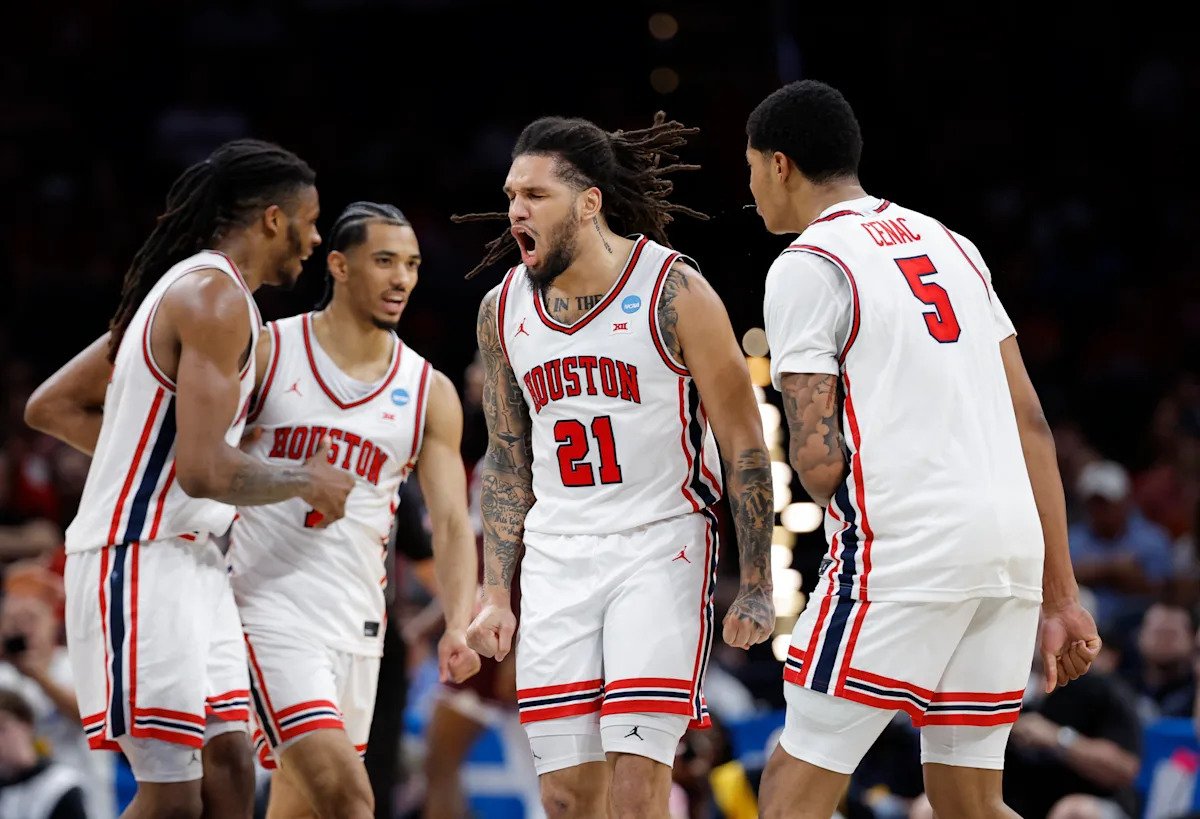 Houston arrolla a Texas A&M y llega al Sweet 16 en casa como aspirante al título