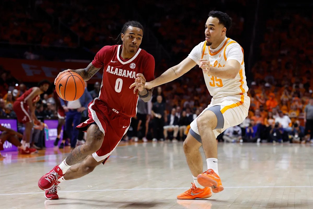 La adquisición de Labaron Philon Jr. impulsa la remontada del No. 17 Alabama contra el No. 22 Tennessee después de la salida de Nate Ament debido a una lesión.
