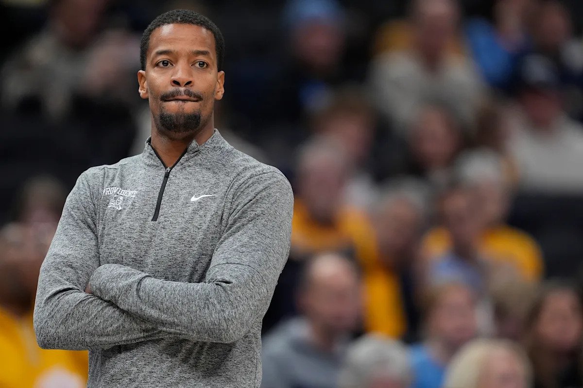 Según se informa, Providence se separará del HC Kim English después de la temporada