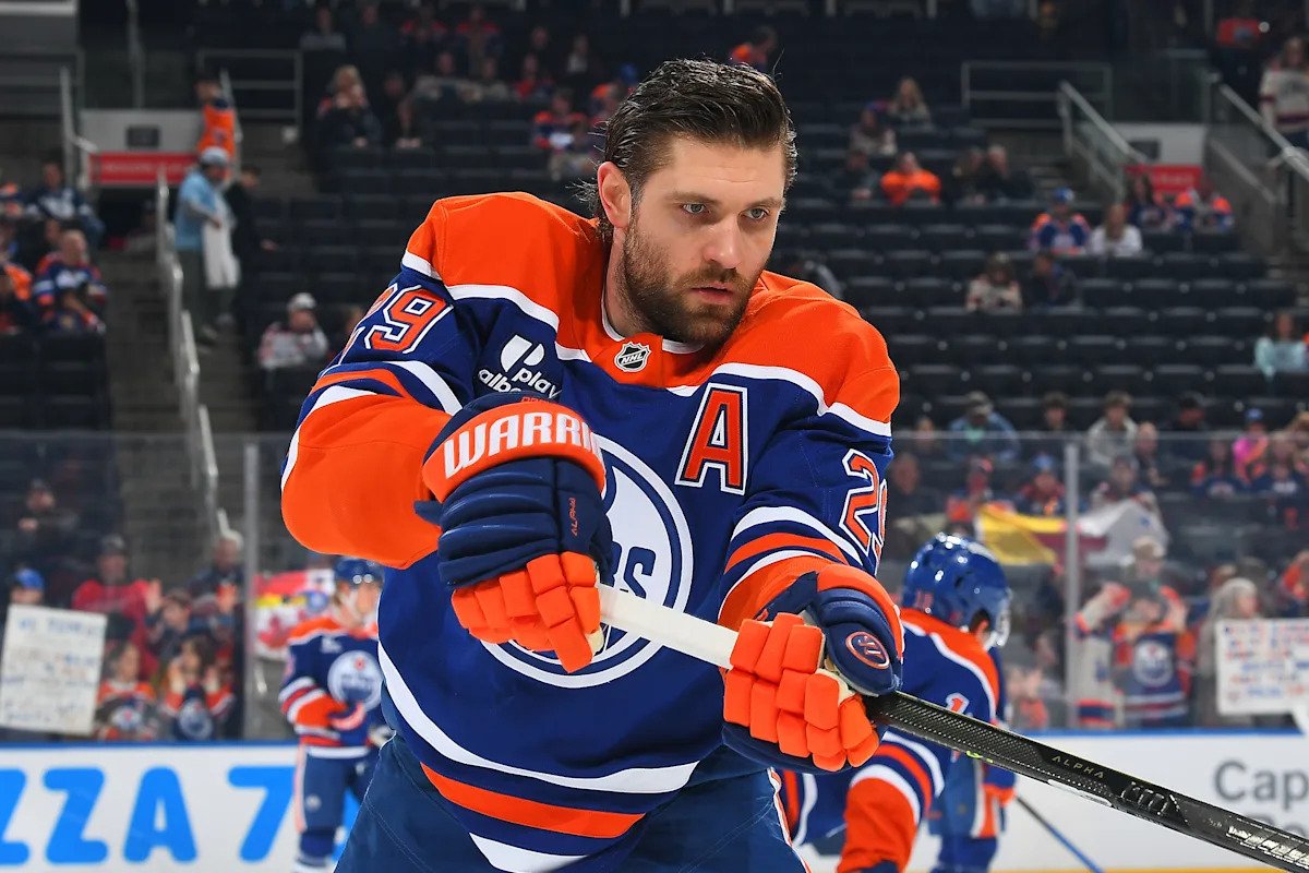 La estrella de los Oilers, Leon Draisaitl, estará fuera por el resto de la temporada regular por una lesión en la parte inferior del cuerpo.