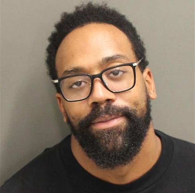 El hijo de Michael Jordan escribe una humillante carta de disculpa a la policía después de mencionar el nombre de su famoso padre durante un arresto por conducir ebrio.