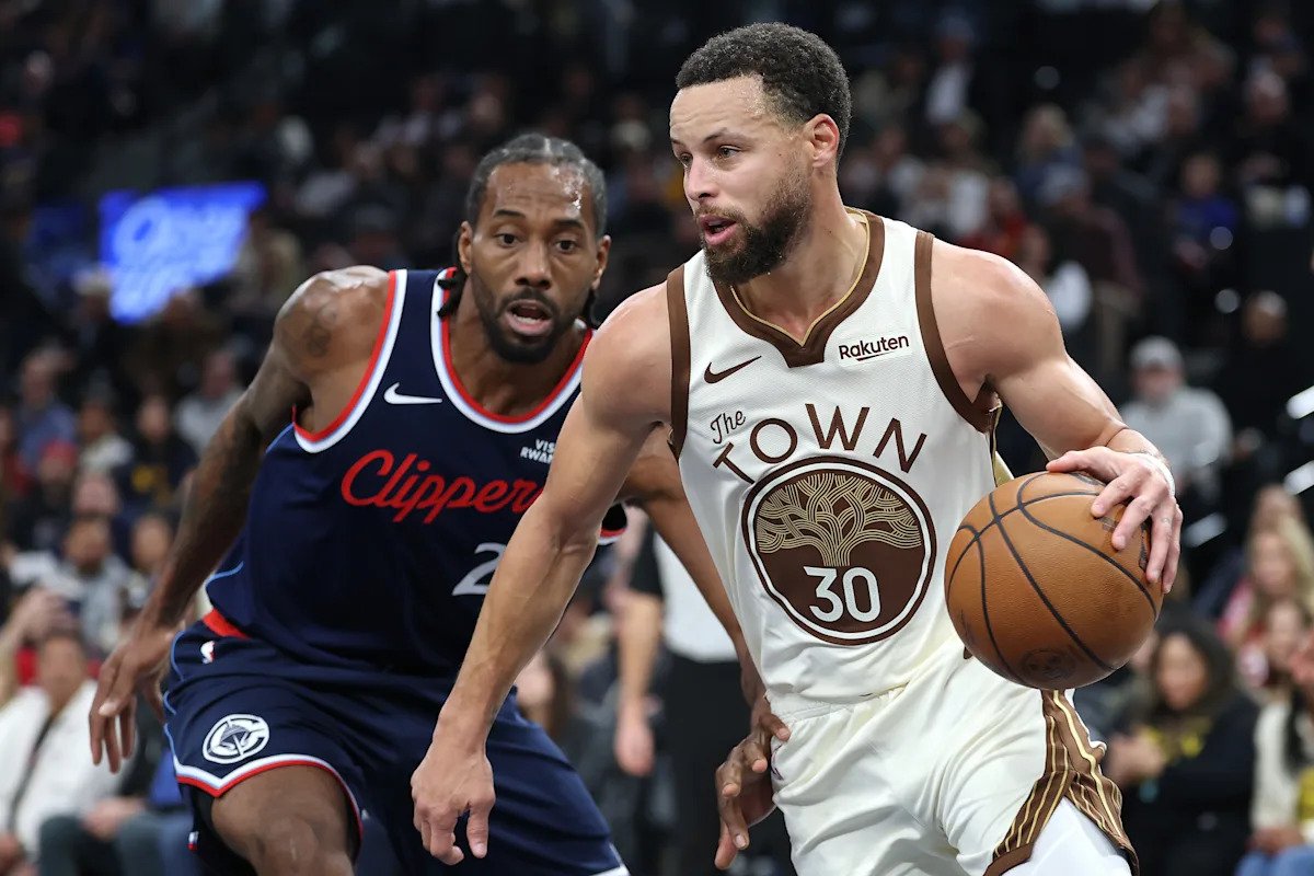 Según los informes, los Warriors podrían apuntar a Kawhi Leonard y LeBron James esta temporada baja