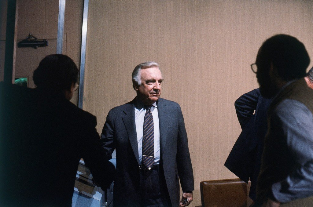 6 de marzo: Walter Cronkite se despide por última vez