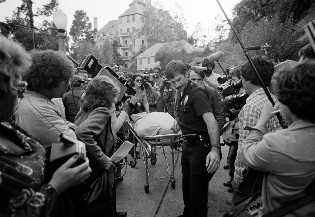 5 de marzo: John Belushi muere por sobredosis