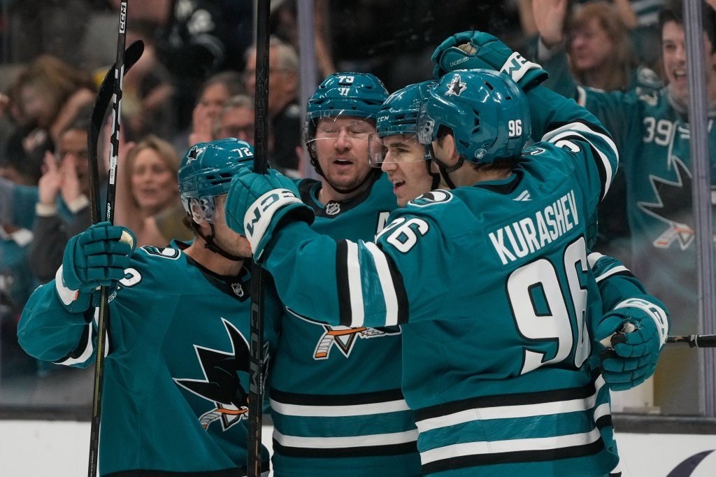 Los San Jose Sharks usan un gol tardío para derrotar a Connor McDavid de los Edmonton Oilers