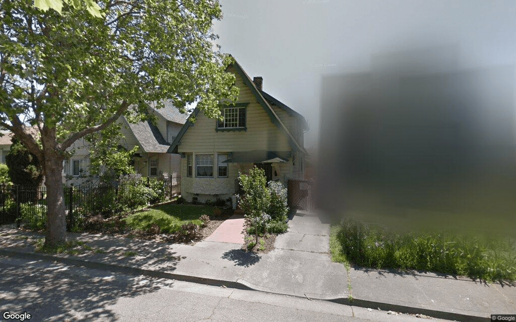 Una casa de cuatro dormitorios en Oakland tiene un precio de 1,1 millones de dólares