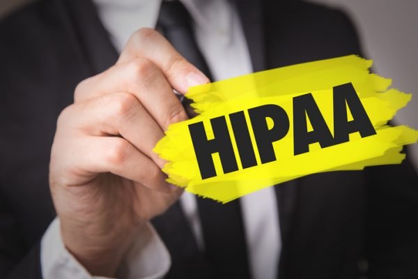 HIPAA fue diseñada para una era analógica, pero la IA en la atención médica la ha superado