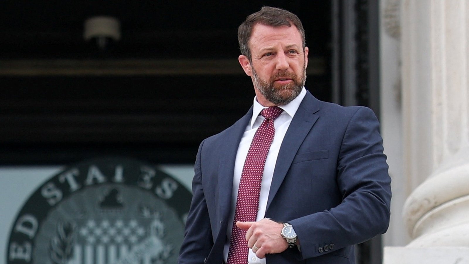 ‘Será práctico’: el senador Markwayne Mullin habla tras ser nombrado sucesor de Noem en el DHS