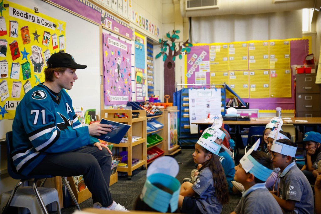 Estrellas de Sharks promueven la lectura en escuela primaria de San José – The Mercury News