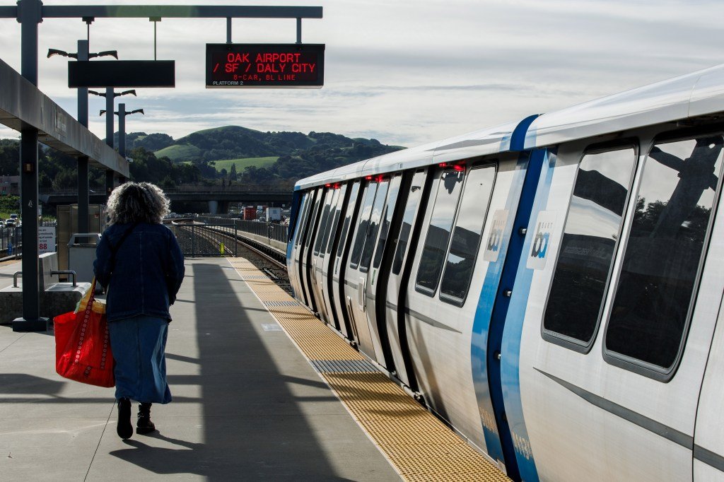 El senador está preocupado por el atraso en los impuestos de tránsito