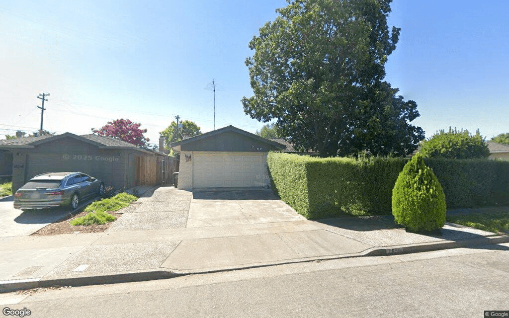 Casa de tres habitaciones en San José se vende por $1,6 millones