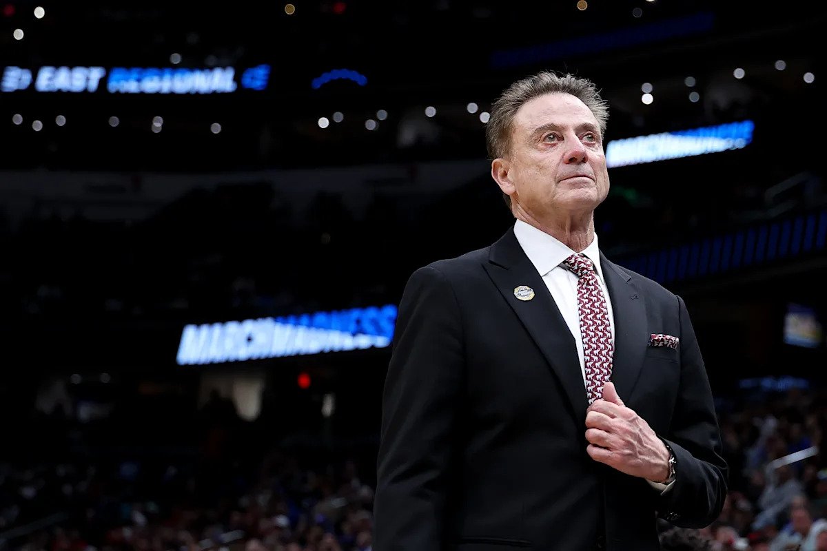 Según los informes, Rick Pitino firmará un nuevo contrato con St. John’s hasta la temporada 2029-30.