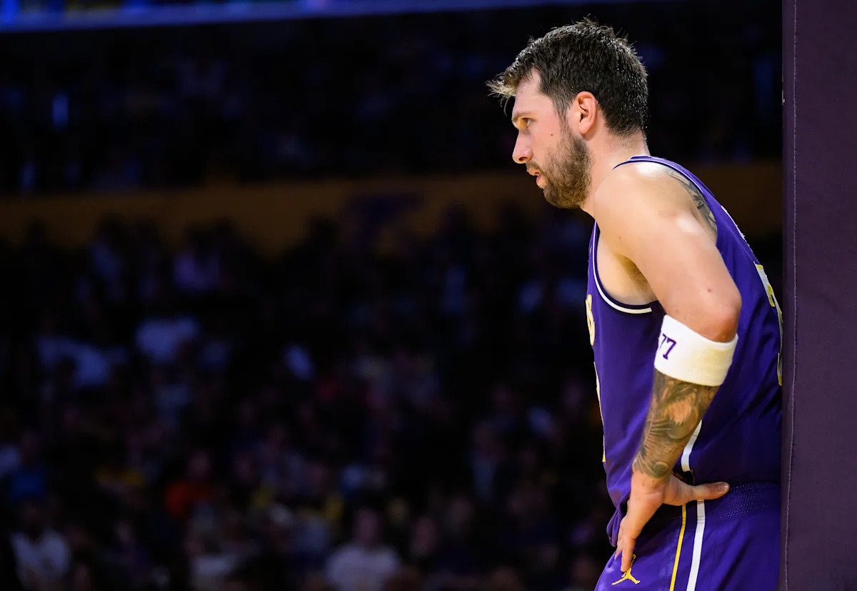 Luka Dončić se enfrenta a otro partido de suspensión por su 16ª falta técnica de la temporada
