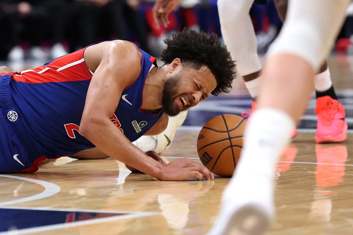 La estrella de los Pistons, Cade Cunningham, sale temprano contra los Wizards con espasmos en la espalda