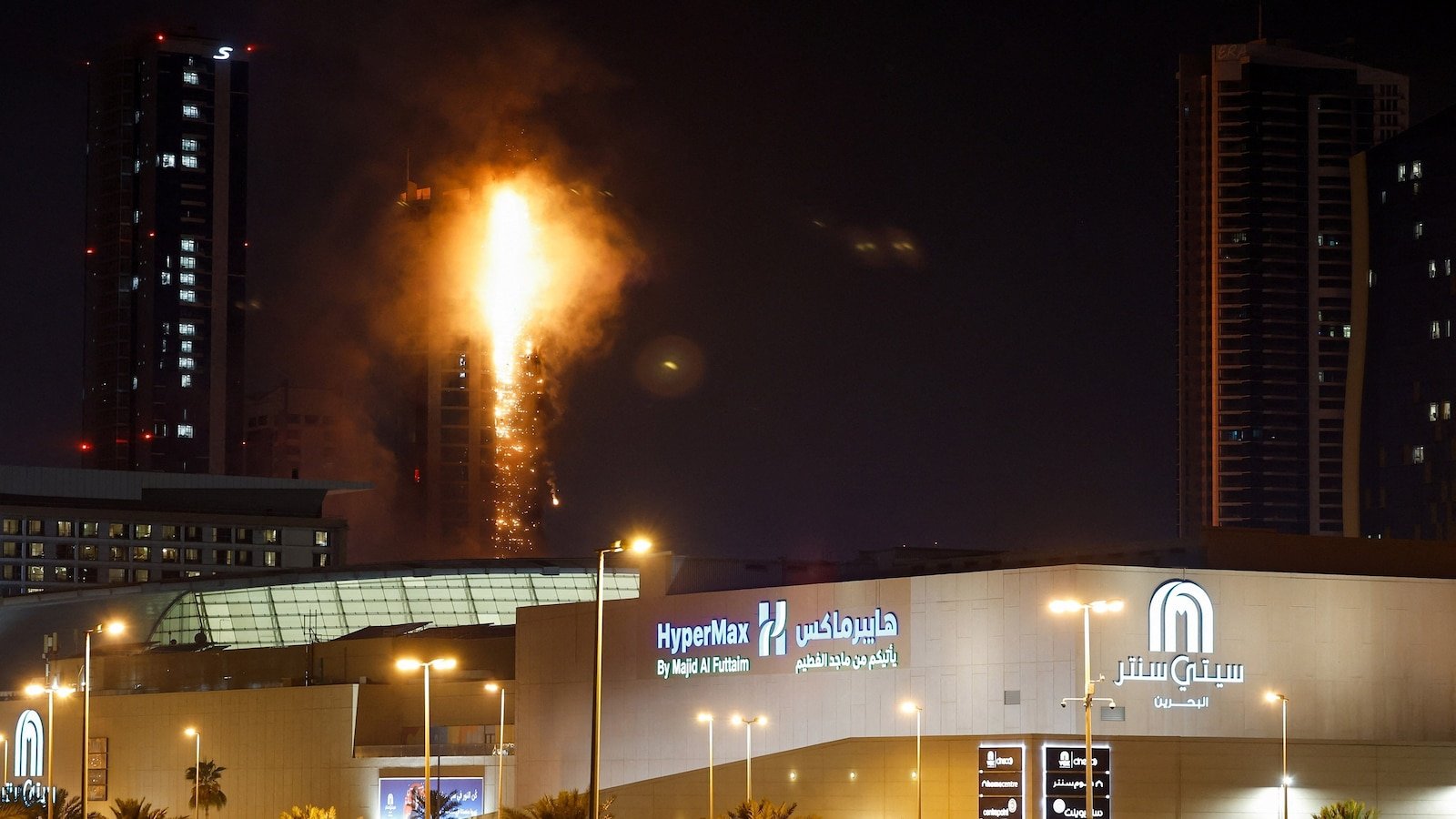 Advertencia para los estadounidenses en Bahréin después de que Irán atacara Dubai y otros objetivos del Golfo