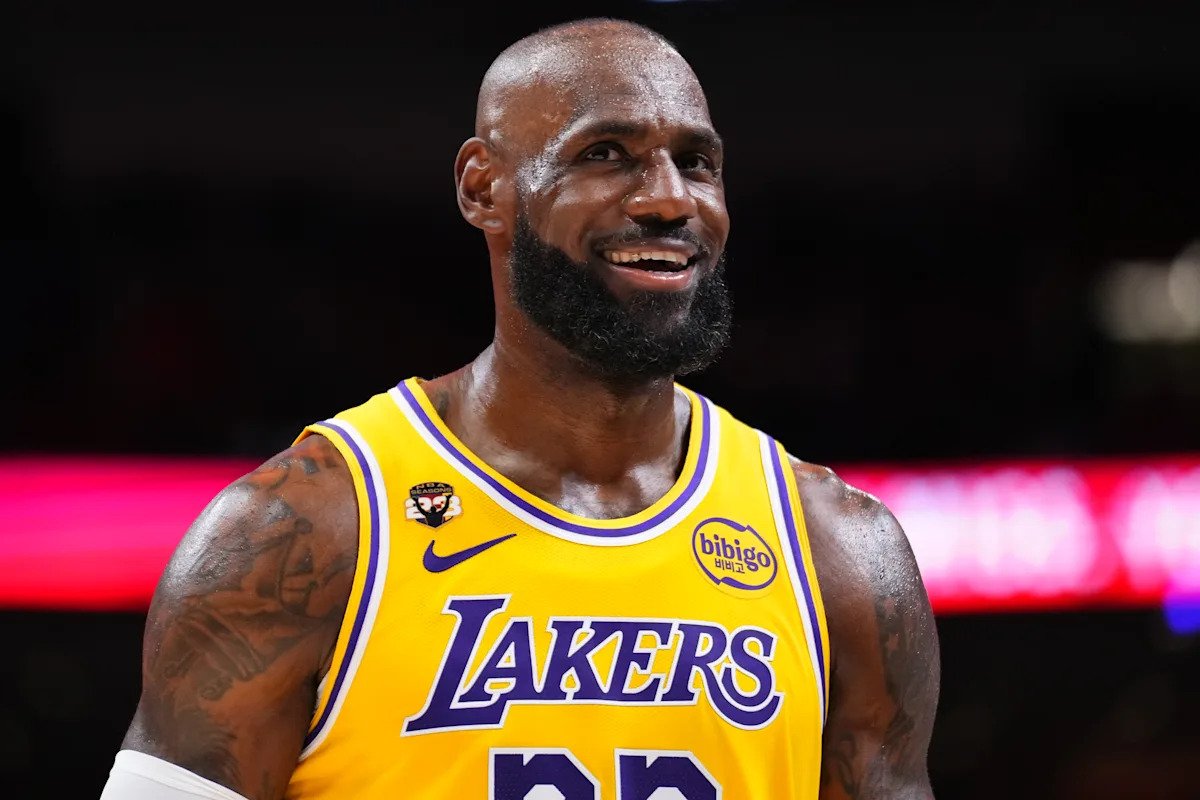 LeBron James bate el récord de Robert Parish y se convierte en el mejor de todos los tiempos de la NBA en partidos disputados