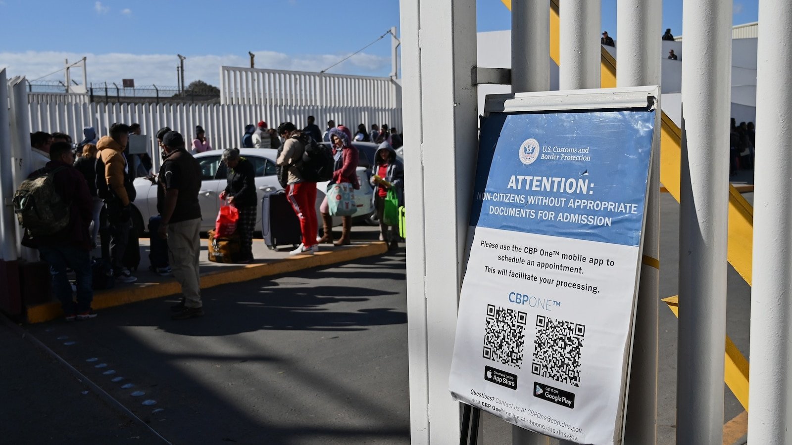 Mientras Trump bloquea a los solicitantes de asilo, la Corte Suprema decide si EE.UU. debe examinar las solicitudes