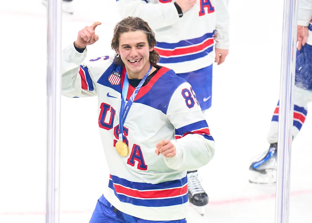 Clásico Mundial de Béisbol: el héroe olímpico Jack Hughes da al equipo de EE. UU. una charla de ánimo antes de los cuartos de final contra Canadá