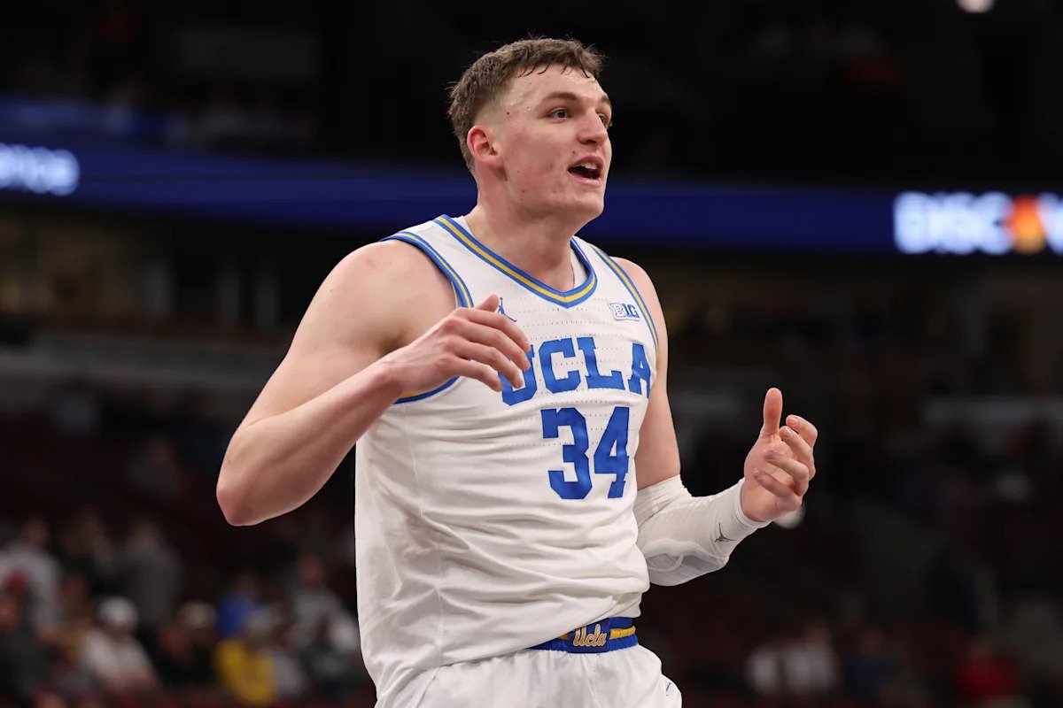 La estrella de UCLA, Tyler Bilodeau, se perderá el primer partido del torneo de la NCAA contra la UCF por un esguince de rodilla.