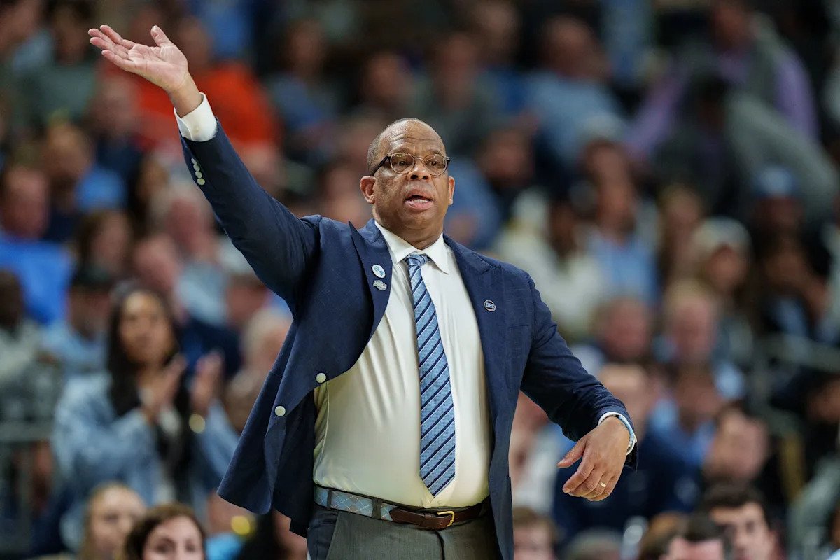 El divorcio de la UNC de Hubert Davis abre la puerta a que Tar Heels recupere el protagonismo que merece