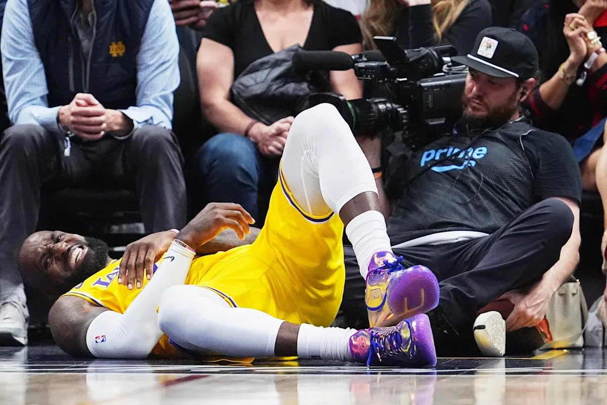Los Lakers descartan a LeBron James para el partido del viernes ante los Pacers por una lesión en el codo