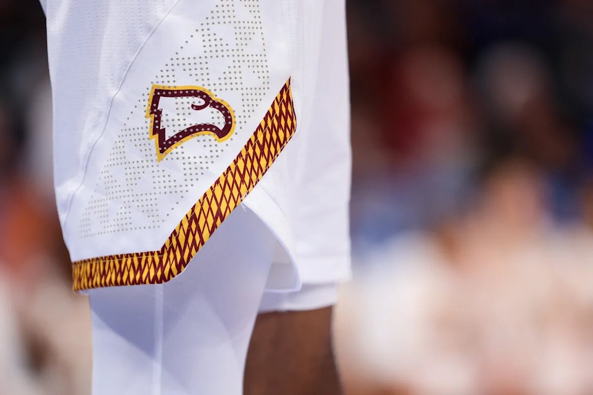 Winthrop sobrevive al Torneo Big South con 8 puntos en 13 segundos contra Charleston Southern