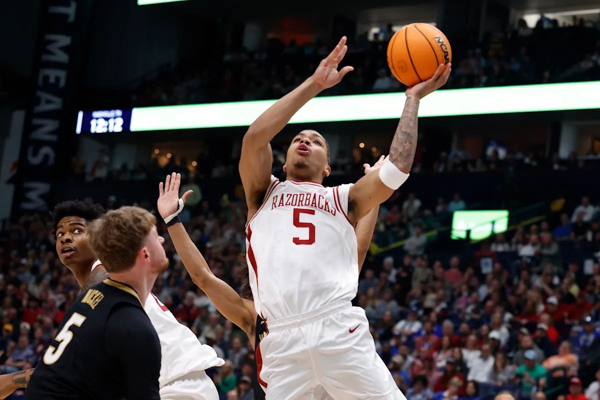 ¿Podrá Darius Acuff Jr. de Arkansas llegar a la cima del draft de la NBA?