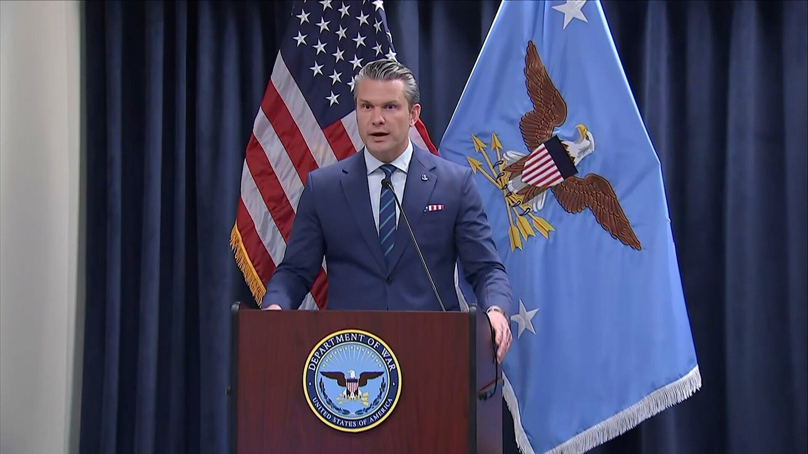 Hegseth dice que Estados Unidos tiene suficiente munición para continuar la guerra con Irán “mientras sea necesario”.