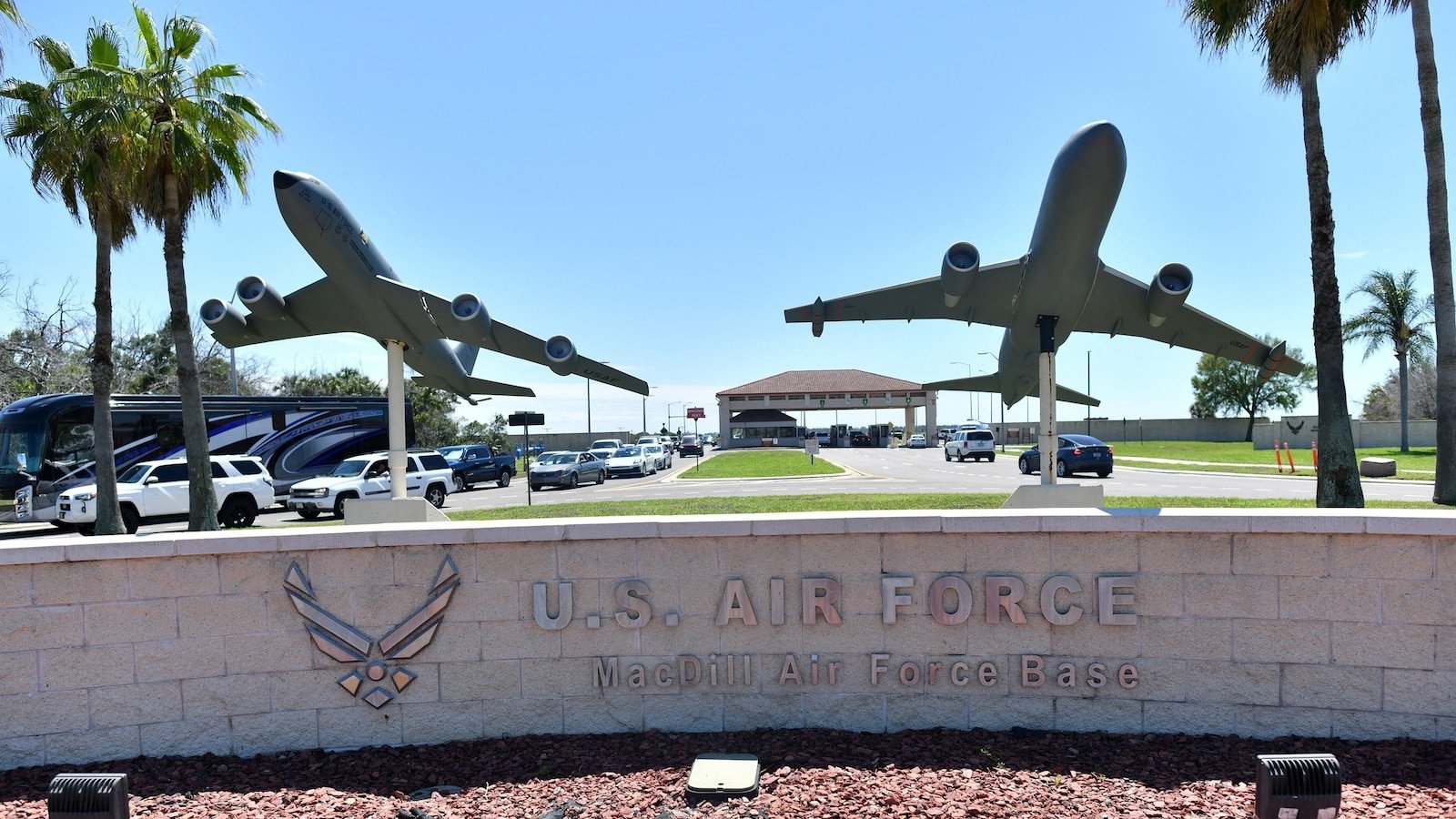 Posible artefacto explosivo improvisado encontrado en la Base de la Fuerza Aérea MacDill el lunes: fuentes