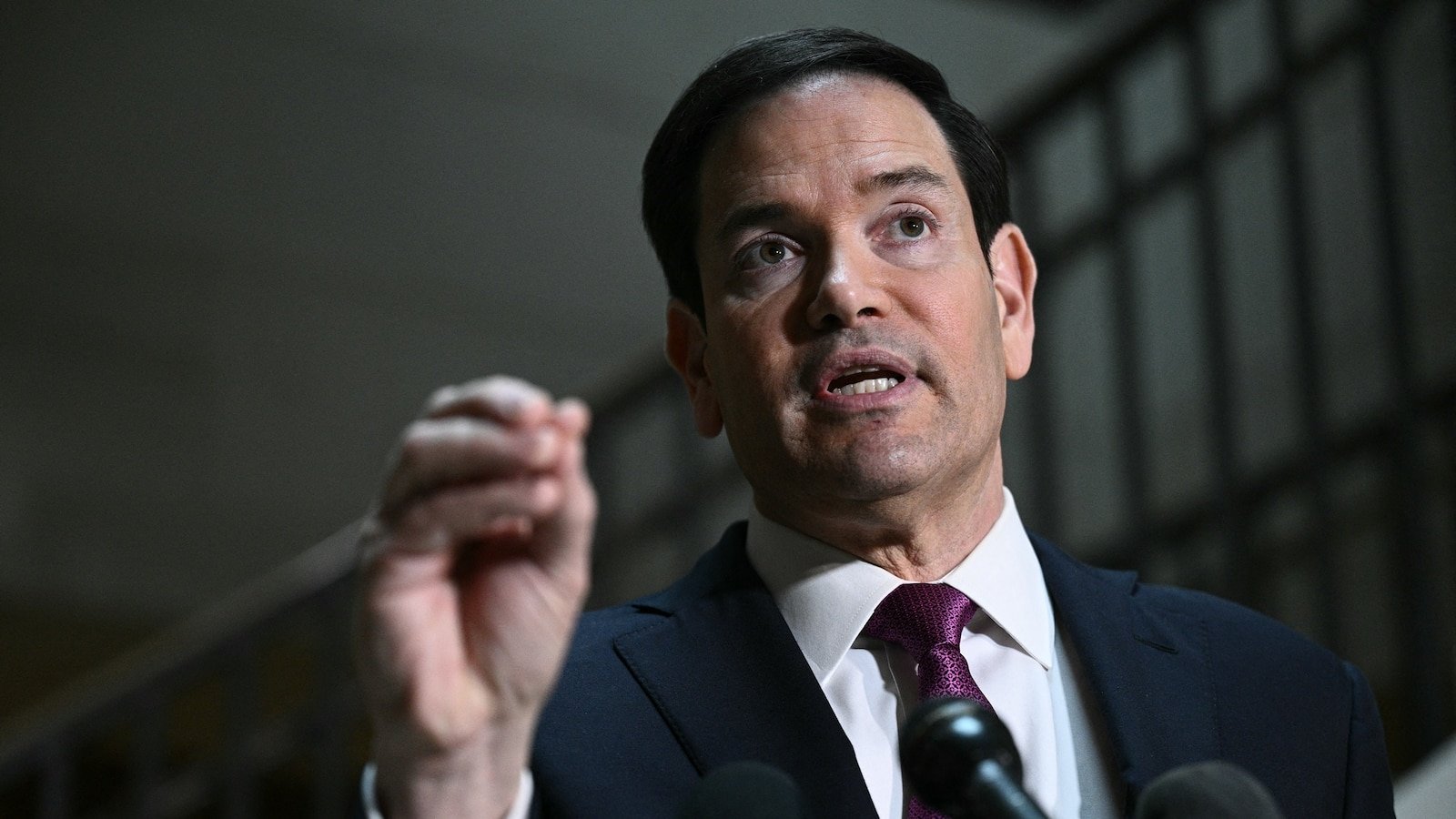 Rubio dice que EE.UU. atacó a Irán por miedo a represalias por el ataque israelí