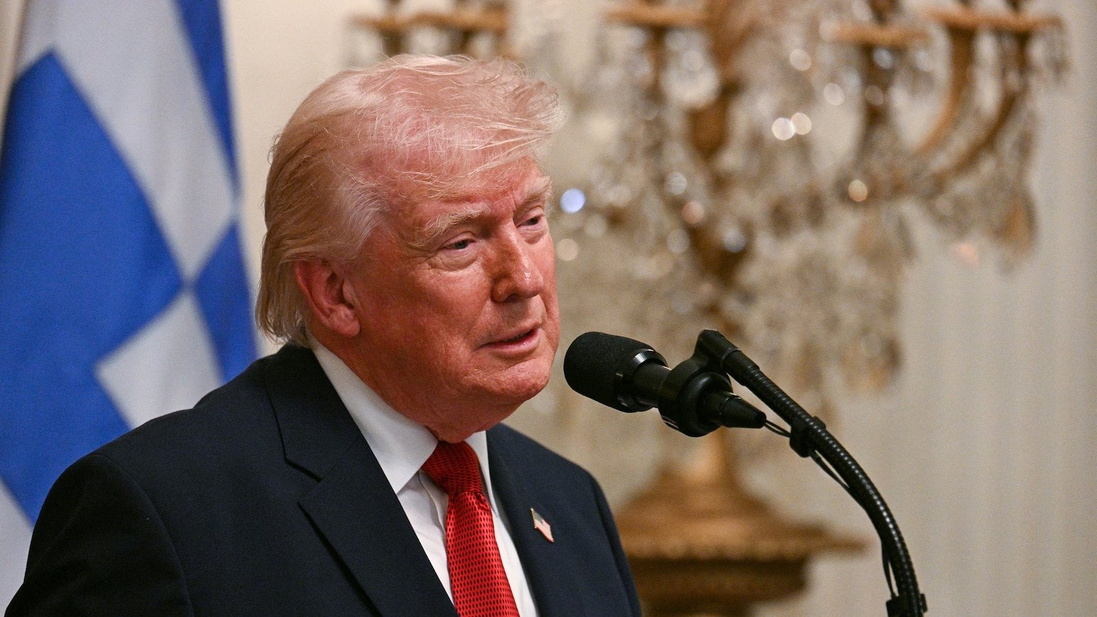 La firma de Trump se agregará a la moneda estadounidense, dice el Tesoro