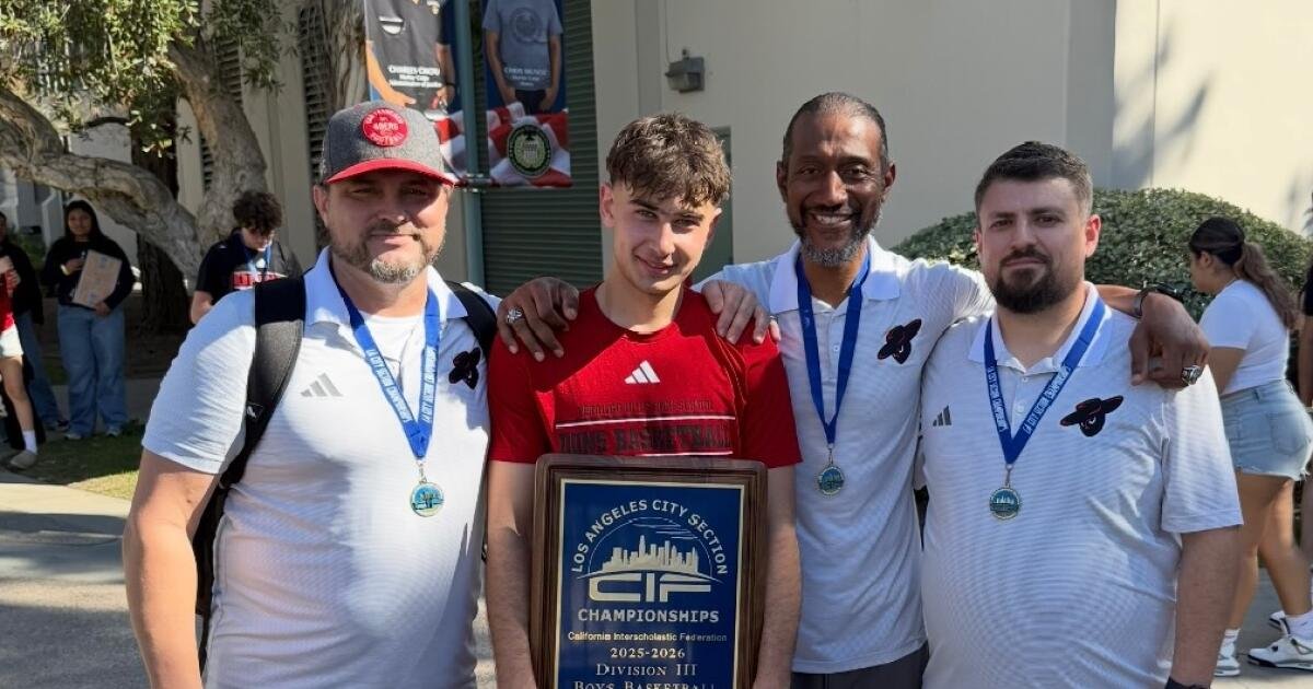 Entrevista de preparación: El armador de Verdugo Hills inicia una organización sin fines de lucro para empoderar a sus compañeros estudiantes armenios