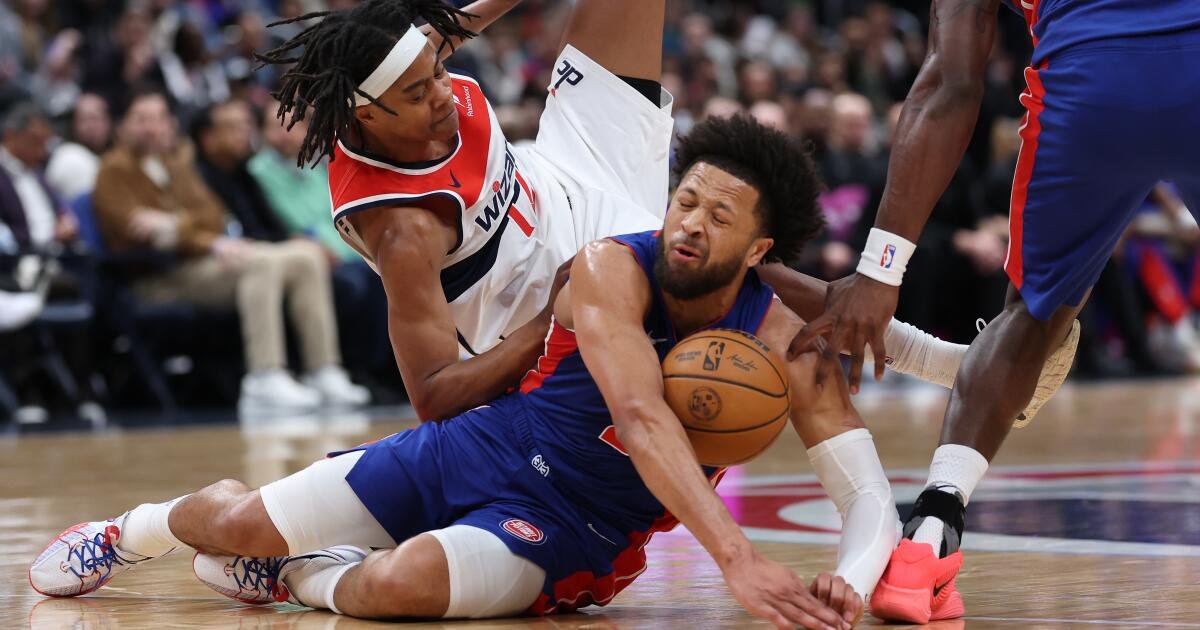 Cade Cunningham de los Pistons estará de baja al menos dos semanas por un colapso pulmonar