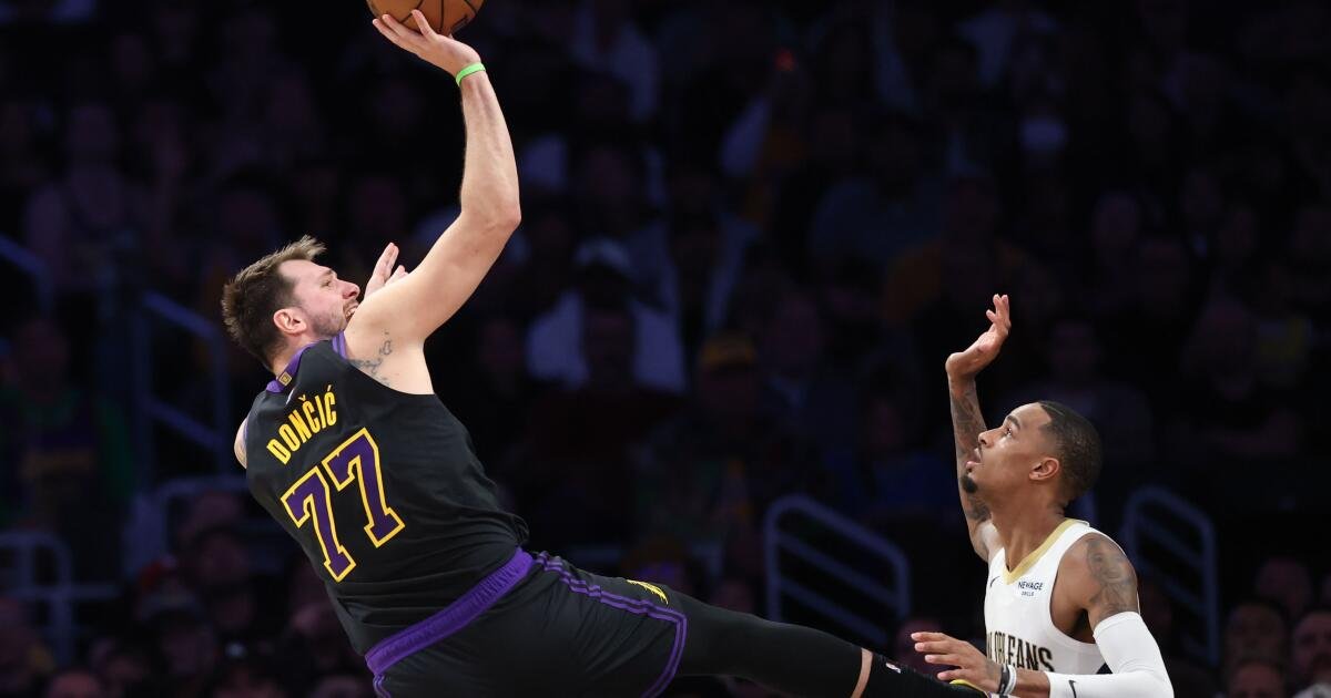 Los cinco titulares anotaron cifras dobles en la victoria de los Lakers sobre los Pelicans