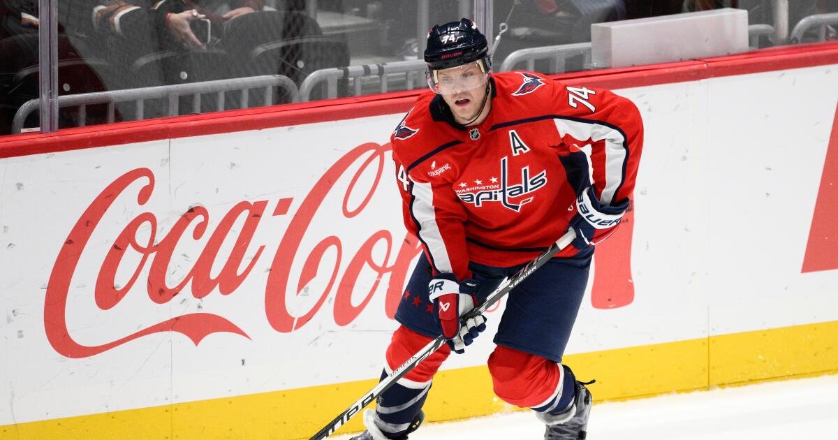 Los Ducks están adquiriendo al veterano defensa John Carlson en un intercambio con los Capitals.