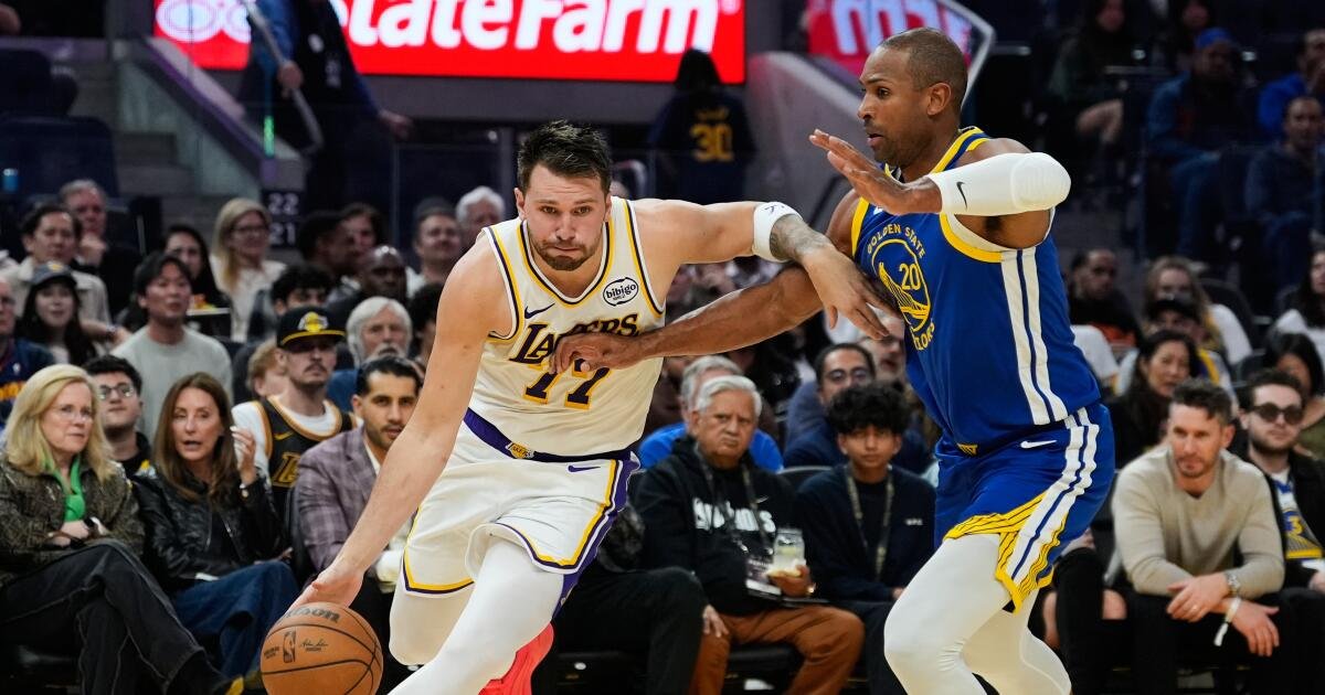 Luka Doncic y Lakers dominan en victoria sobre Warriors sin Curry