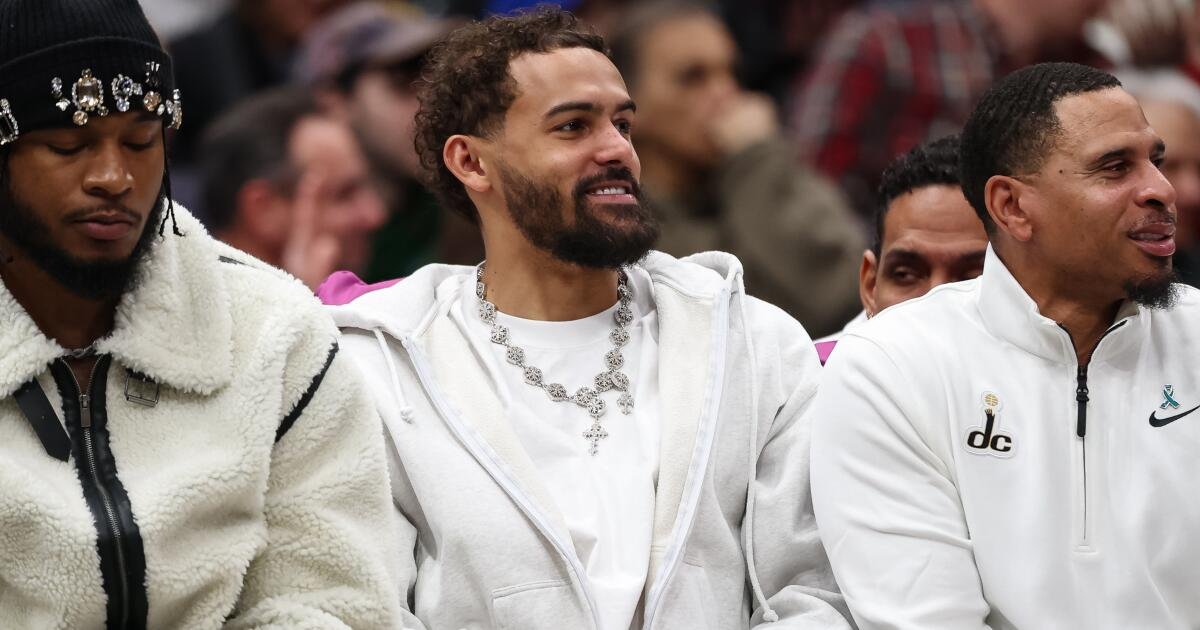 Trae Young de los Wizards fue sacado de la banca pocos días antes del esperado debut de DC